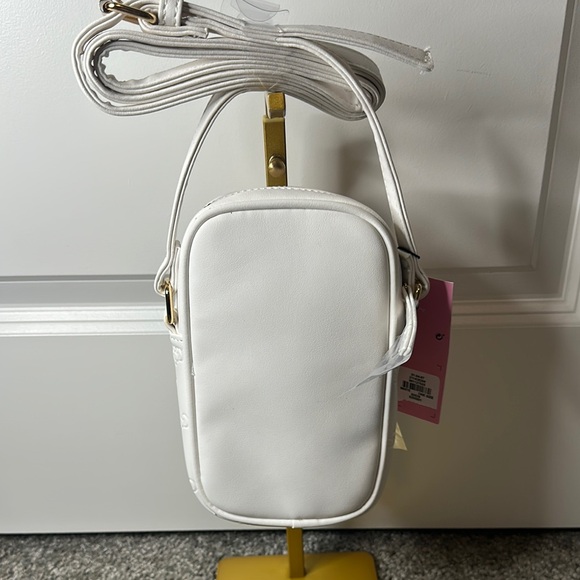 NWT Hello Kitty White Mini Crossbody Bag with Iconic Design - Picture 2 of 7